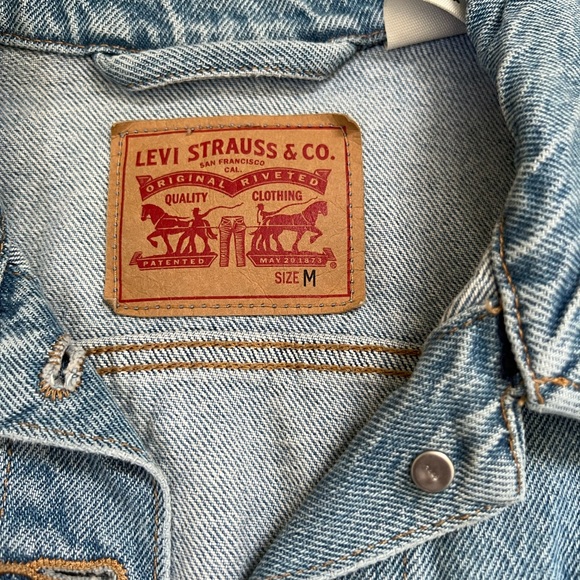 Levi denim jacket - Picture 2 of 5